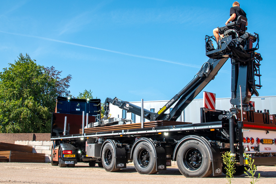 Bakker Bedrijfswagens - Rijplaten Verhuur Salland 4.jpg